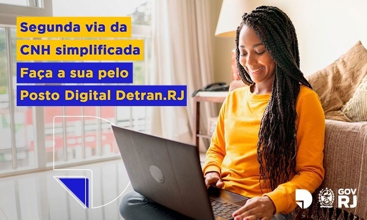 banner com arte: mulher sorrindo com laptop no colo. contém a frase "segunda via da cnh simplificada. Faça a sua pelo Posto Digital Detran.RJ