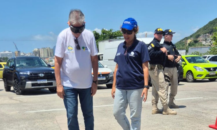  agentes ofereceram aos condutores um teste com óculos que simulam as reações humanas